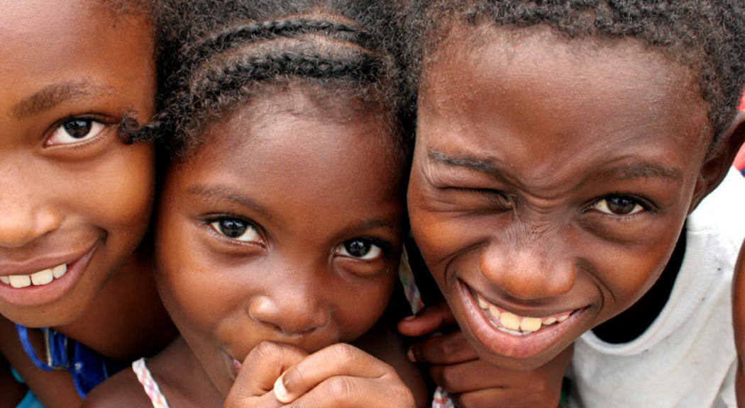 Las niñeces de la Vorágine de Gorée. Las heridas de la pigmentocracia