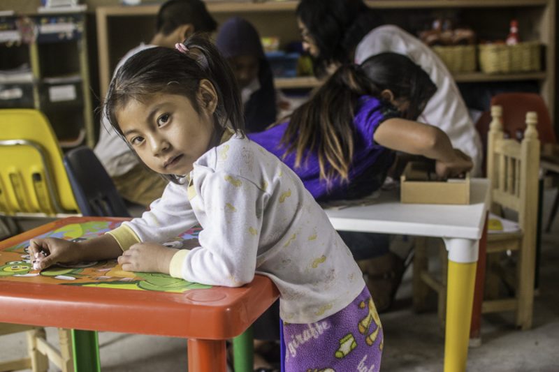 Otra educación y escuela son posibles: El caso de los niños tsotsiles en Chiapas, México